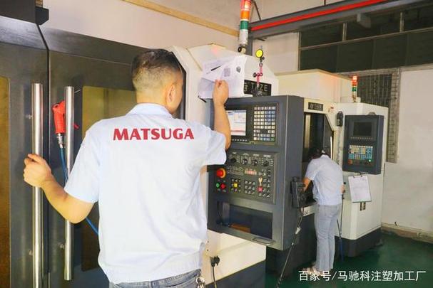 螺纹轴塑件是某电器产品的螺纹配件,属端盖类零件,材料pp